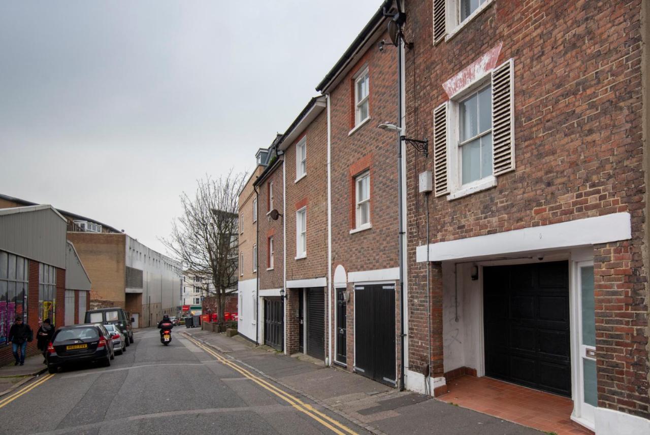 Fantastic 3 Bed Brighton House- Sleeps 6- Superfast Wifi And Garage Διαμέρισμα Εξωτερικό φωτογραφία
